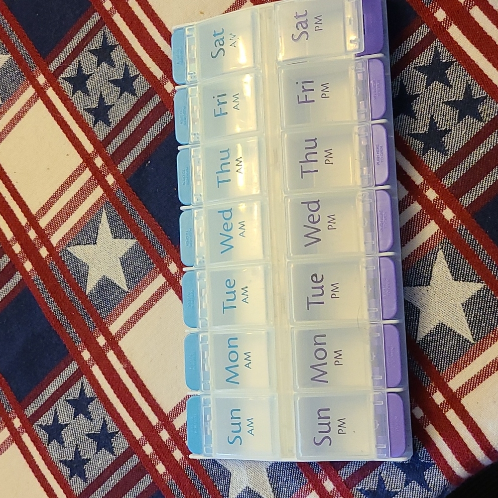 Pill organizer